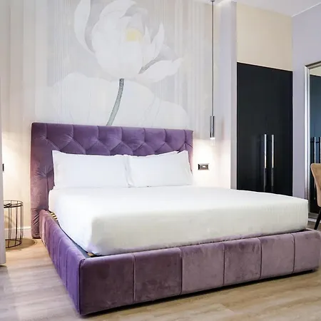 ホテル The Unique 4*