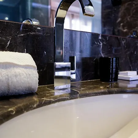 The Unique Otel Milano